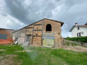 Terreno edificabile con rudere centro Piangipane