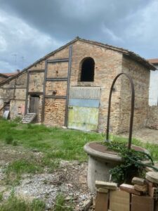 Terreno edificabile con rudere centro Piangipane