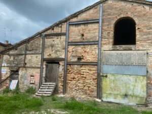 Terreno edificabile con rudere centro Piangipane