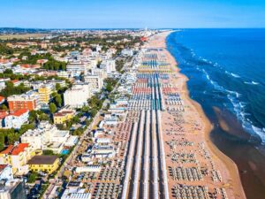 Hotel prime traverse in Vendita Milano Marittima