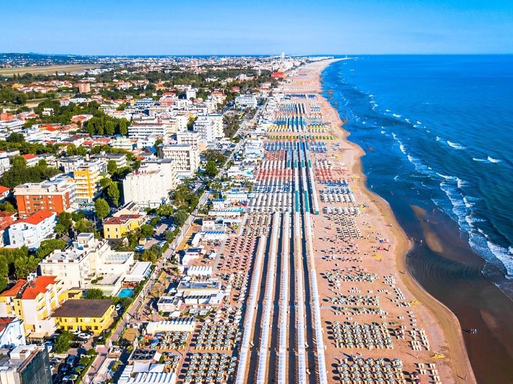Hotel prime traverse in Vendita Milano Marittima