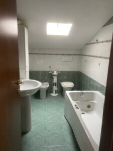 Vendesi Bifamiliare ZONA vicoli