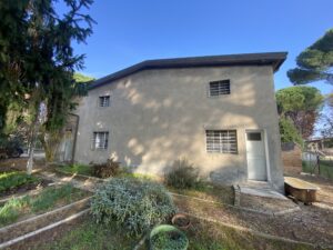 Casa Indipendente Ampie Dimensioni