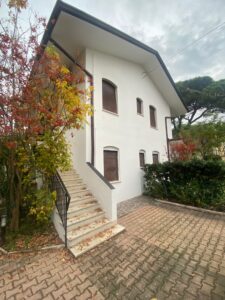Affitto Estivo Villetta con Ampio Giardino