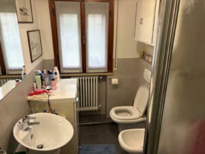 TRILOCALE CON CORTE ESCLUSIVA E POSTO AUTO