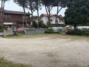 TRILOCALE CON CORTE ESCLUSIVA E POSTO AUTO
