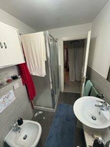 TRILOCALE CON CORTE ESCLUSIVA E POSTO AUTO
