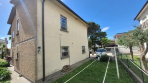 Casa indipendente Piangipane con annesso terreno edificabile