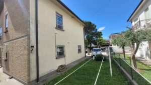 Casa indipendente Piangipane con annesso terreno edificabile